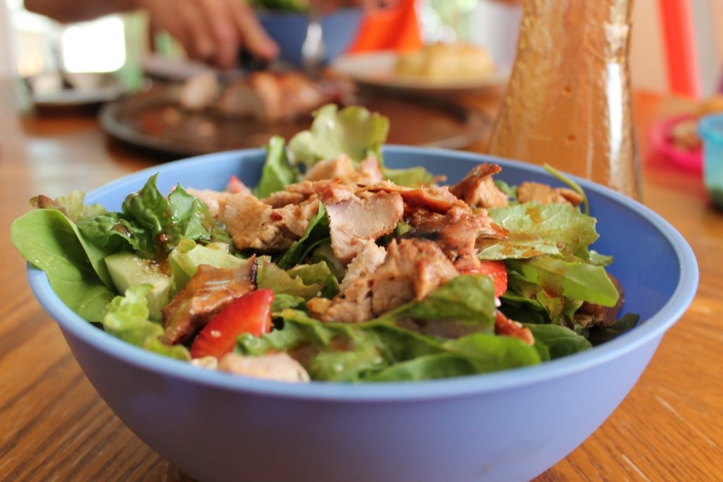 salad-summer-food-healthy-natural