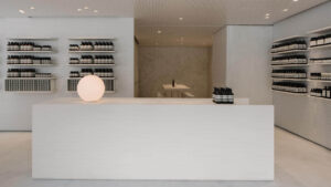 Aesop-Store-Daan-LP-Carousal-3-Desktop-2560x1440px