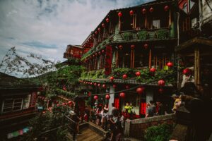 architecture-building-clouds-981147